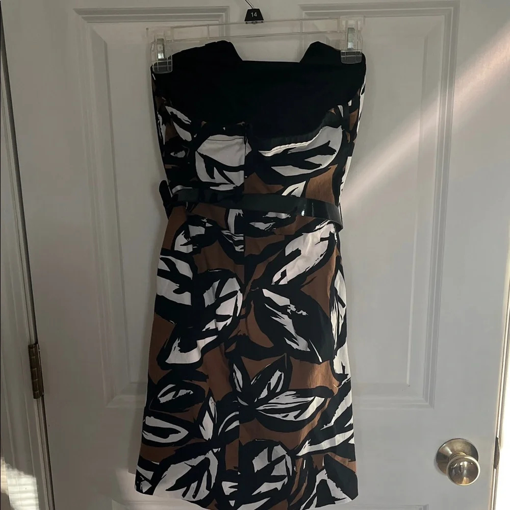 B. Smart Elegant Black and Brown Strapless Dress - Picture 5 of 5